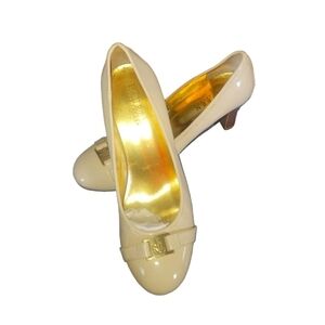 Ralph Lauren Patent Leather Beige Round Toes Heels Sz 7.5B
